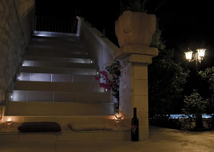 Seaside House With A Swimming Pool Hvar - 12919 Semesterbostad *